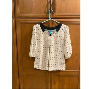 Blouse size small (5)